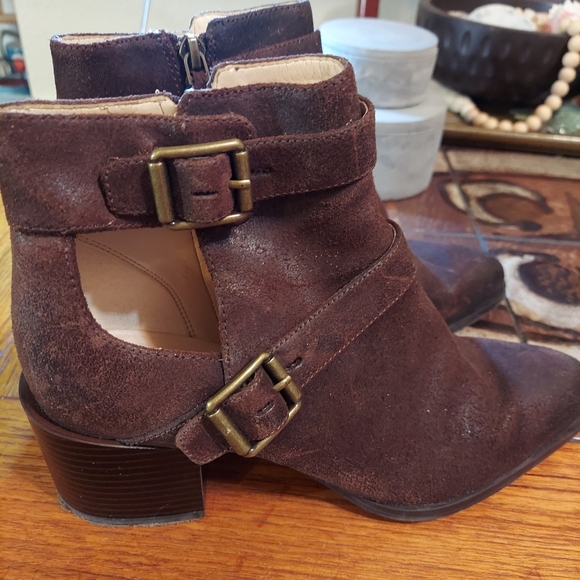 Nine west brown size 8 ankle boots leather upper buckles and cutout work rodeo - Picture 4 of 9